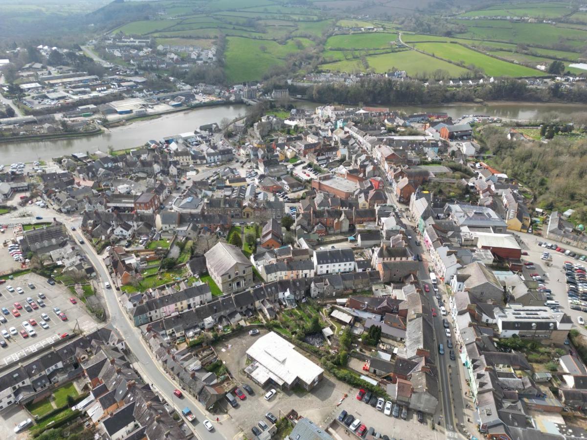 Llety Teifi Guest House Cardigan Eksteriør bilde